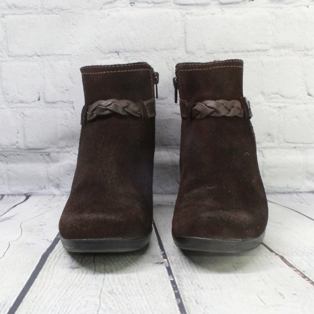 Clarks Brown Suede Braided Strap Side Zip Ankle Booties Size 9 M - Picture 4 of 9